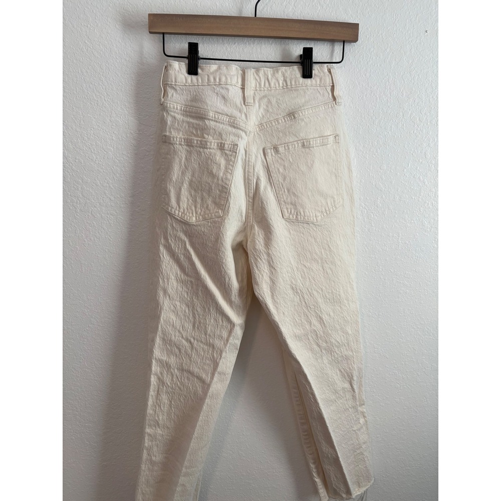 Universal Thread Women 00 S Cream Vintage Straight‎ Ripped High Rise Jeans - Picture 2 of 6